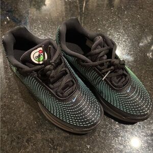 Nike Black and Green AirMax Shoes